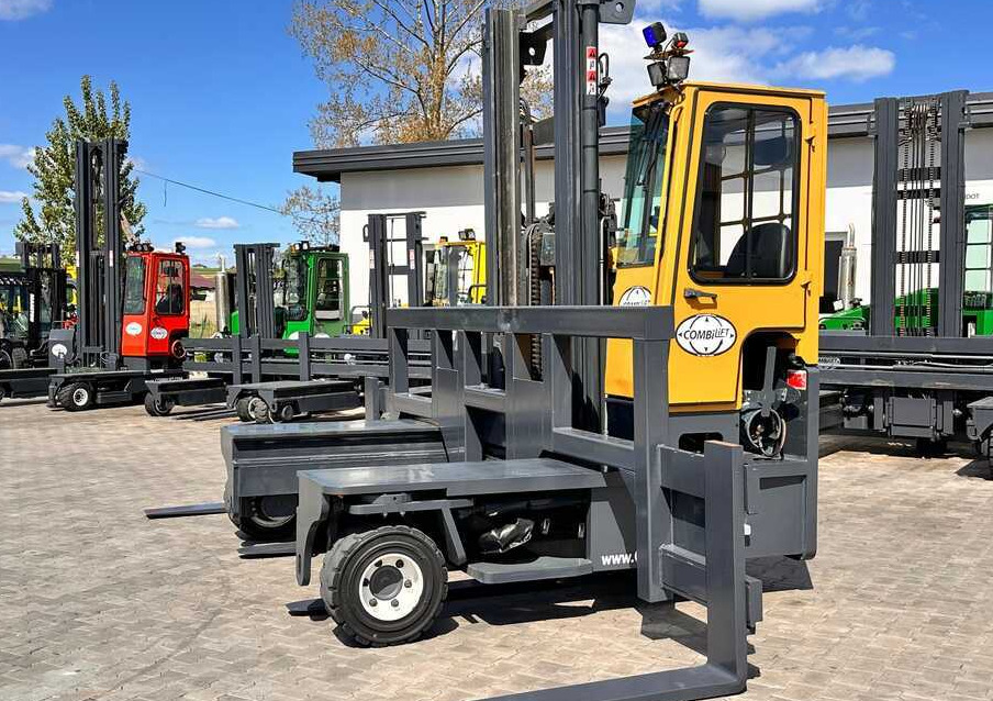 Combilift C9000 / GAS / DUPLEX / 4700MM / FREE LIFT / POSITIONER / FORK SIDE SHIFT / EXCELLENT CONDITION - 4방향 리치 트럭 : 사진 3 Combilift C9000 / GAS / DUPLEX / 4700MM / FREE LIFT / POSITIONER / FORK SIDE SHIFT / EXCELLENT CONDITION - 4방향 리치 트럭 : 사진 3
