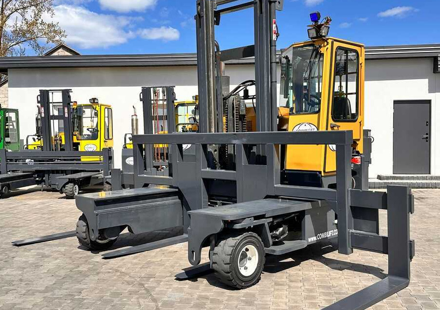 Combilift C9000 / GAS / DUPLEX / 4700MM / FREE LIFT / POSITIONER / FORK SIDE SHIFT / EXCELLENT CONDITION - 4방향 리치 트럭 : 사진 1 Combilift C9000 / GAS / DUPLEX / 4700MM / FREE LIFT / POSITIONER / FORK SIDE SHIFT / EXCELLENT CONDITION - 4방향 리치 트럭 : 사진 1
