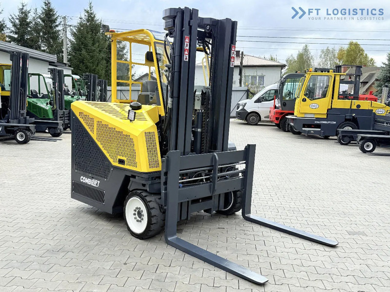 Combilift CB4000 / GAS / TRIPLEX 5200MM / FREE LIFT / FORK POSITIONER / SIDE SHIFT / EXCELLENT CONDITION / Wide range of four-way and side - 4방향 리치 트럭 : 사진 5 Combilift CB4000 / GAS / TRIPLEX 5200MM / FREE LIFT / FORK POSITIONER / SIDE SHIFT / EXCELLENT CONDITION / Wide range of four-way and side - 4방향 리치 트럭 : 사진 5