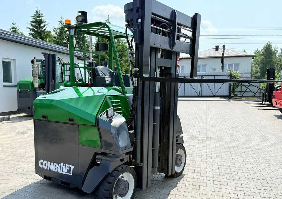 4방향 리치 트럭 Combilift CBE4000 / TRIPLEX / 5200 / FREE-LIFT : 사진 12