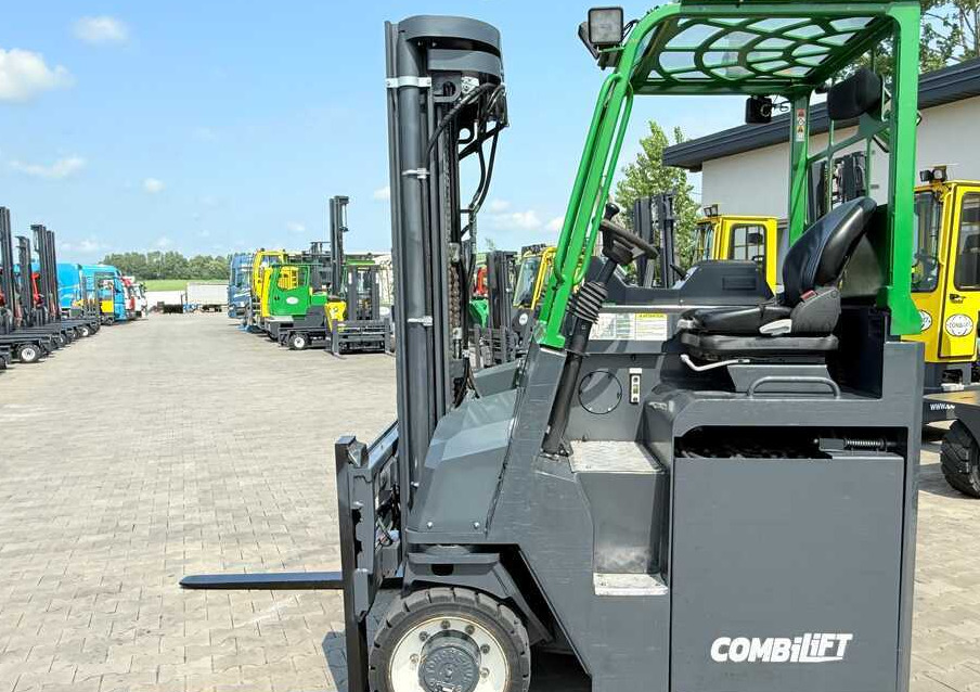 4방향 리치 트럭 Combilift CBE4000 / TRIPLEX / 5200 / FREE-LIFT : 사진 9