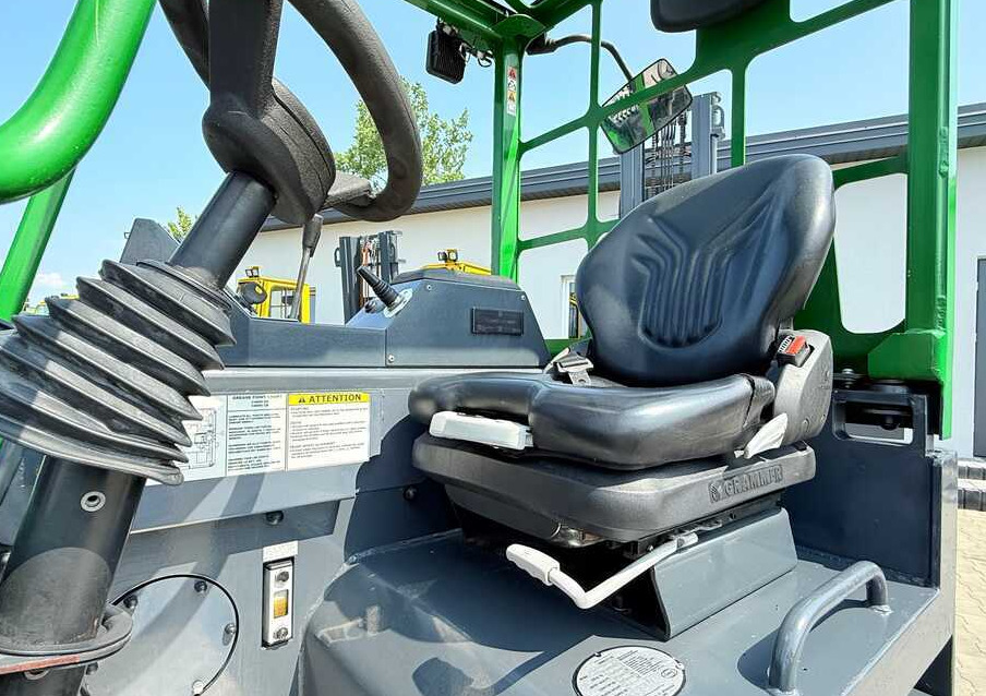 4방향 리치 트럭 Combilift CBE4000 / TRIPLEX / 5200 / FREE-LIFT : 사진 6