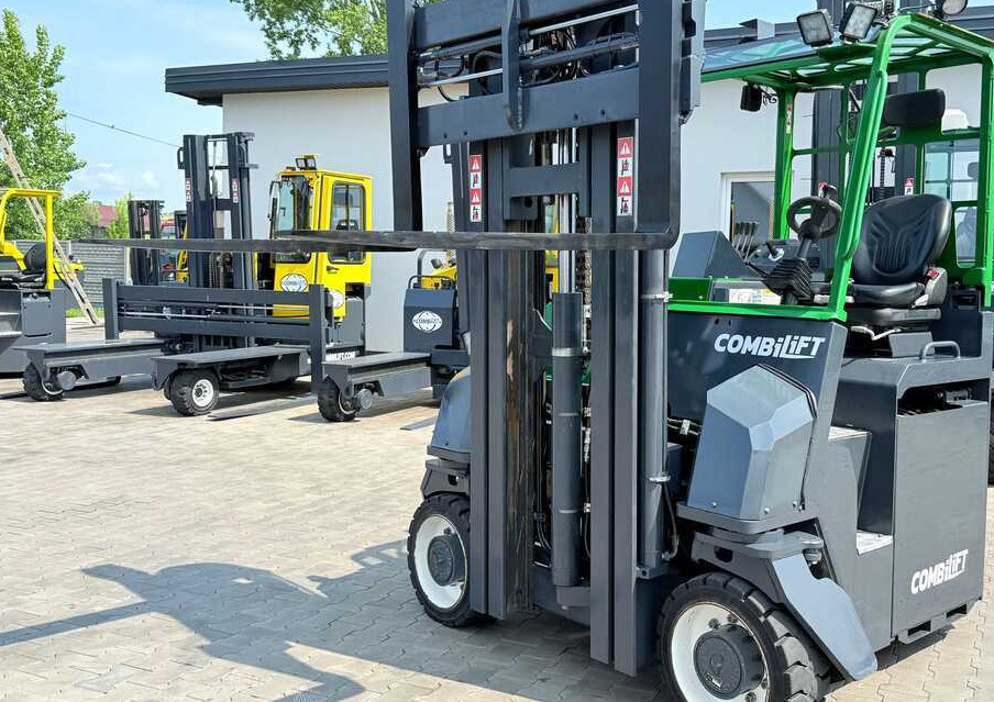 4방향 리치 트럭 Combilift CBE4000 / TRIPLEX / 5200 / FREE-LIFT : 사진 11