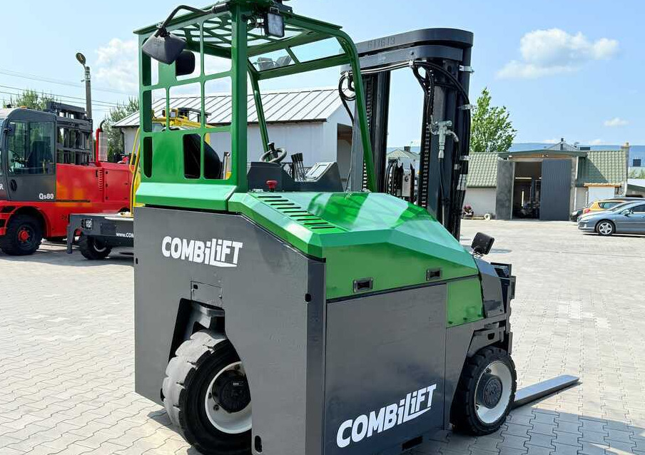 Combilift CBE4000 / TRIPLEX / 5200 / FREE-LIFT - 4방향 리치 트럭 : 사진 4 Combilift CBE4000 / TRIPLEX / 5200 / FREE-LIFT - 4방향 리치 트럭 : 사진 4
