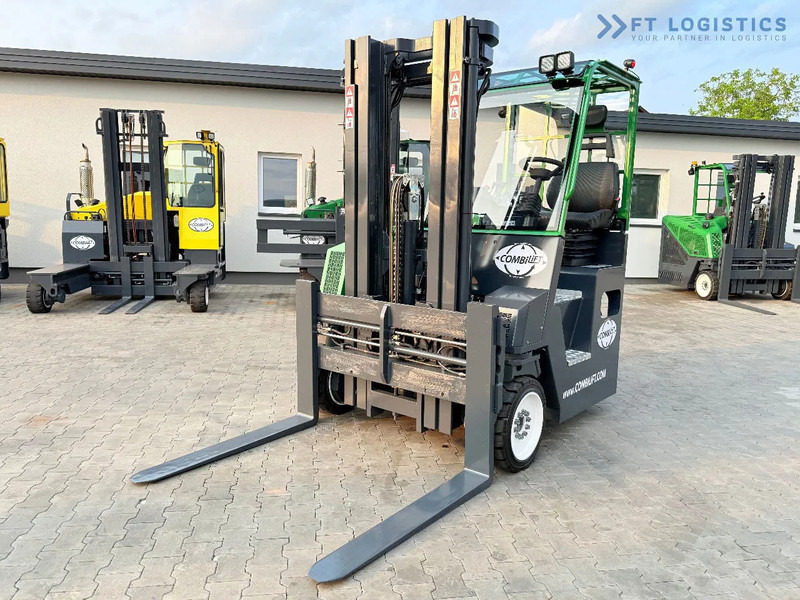 Combilift COMBILIFT C4000CB – TRIPLEX 5200mm – Year 2017 – LPG – FREE LIFT – SIDESHIFT – FORK POSITIONER – CONDITION 5/5 COMBILIFT C4000CB - 4방향 리치 트럭 : 사진 3 Combilift COMBILIFT C4000CB – TRIPLEX 5200mm – Year 2017 – LPG – FREE LIFT – SIDESHIFT – FORK POSITIONER – CONDITION 5/5 COMBILIFT C4000CB - 4방향 리치 트럭 : 사진 3