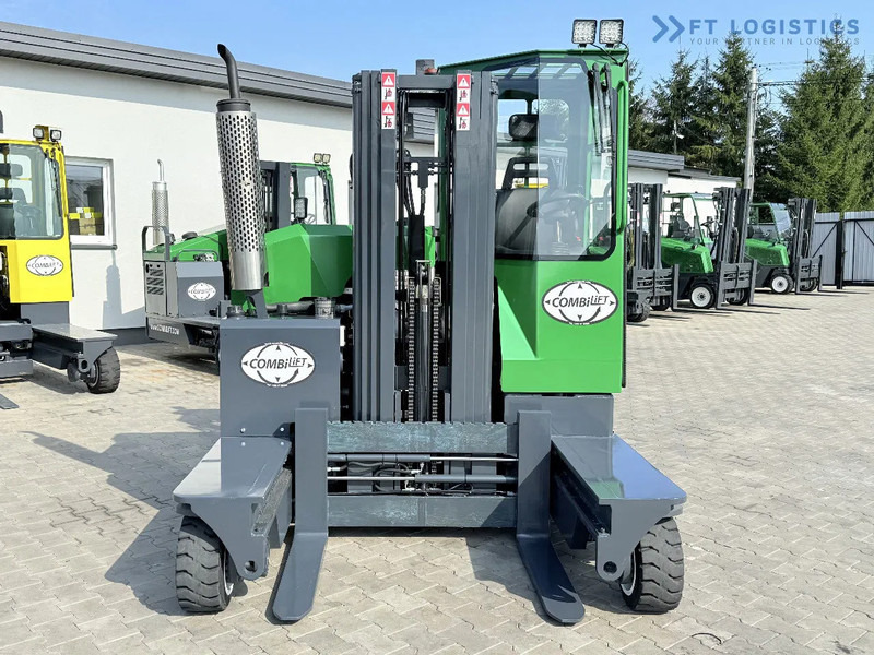 Combilift Combilift C2500 / GAS / TRIPLEX 4900MM / FREE LIFT / ONLY 2446 HOURS / FORK POSITIONER / FULL CABIN / PERFECT CONDITION / Wide r - 4방향 리치 트럭 : 사진 4 Combilift Combilift C2500 / GAS / TRIPLEX 4900MM / FREE LIFT / ONLY 2446 HOURS / FORK POSITIONER / FULL CABIN / PERFECT CONDITION / Wide r - 4방향 리치 트럭 : 사진 4