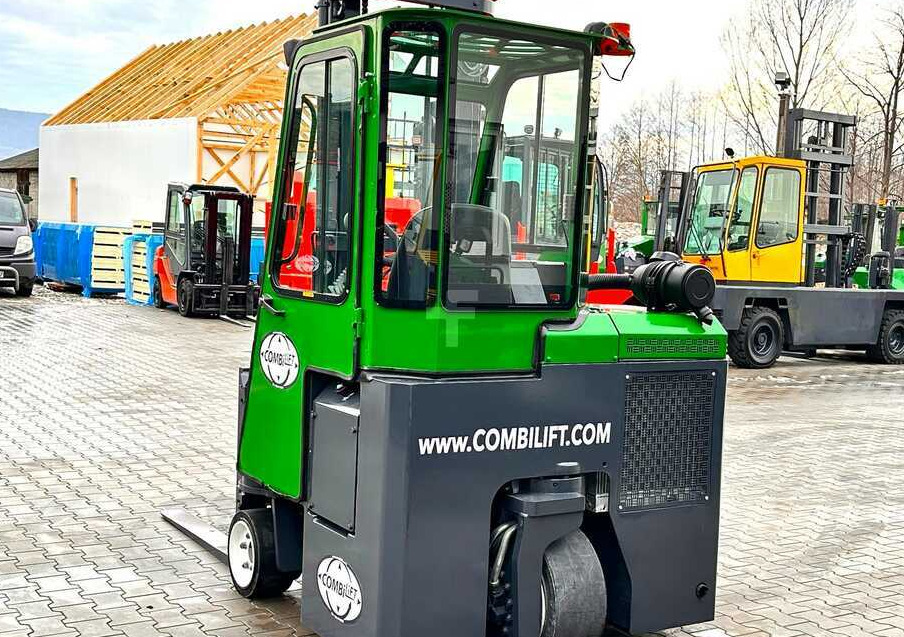 Combilift Combilift C3000CB - DUPLEX 4000mm - Year 2015 - / CABIN - HEATING / ONLY 6546 MTH / EXCELLENT CONDITION / LIKE NEW! - 4방향 리치 트럭 : 사진 4 Combilift Combilift C3000CB - DUPLEX 4000mm - Year 2015 - / CABIN - HEATING / ONLY 6546 MTH / EXCELLENT CONDITION / LIKE NEW! - 4방향 리치 트럭 : 사진 4