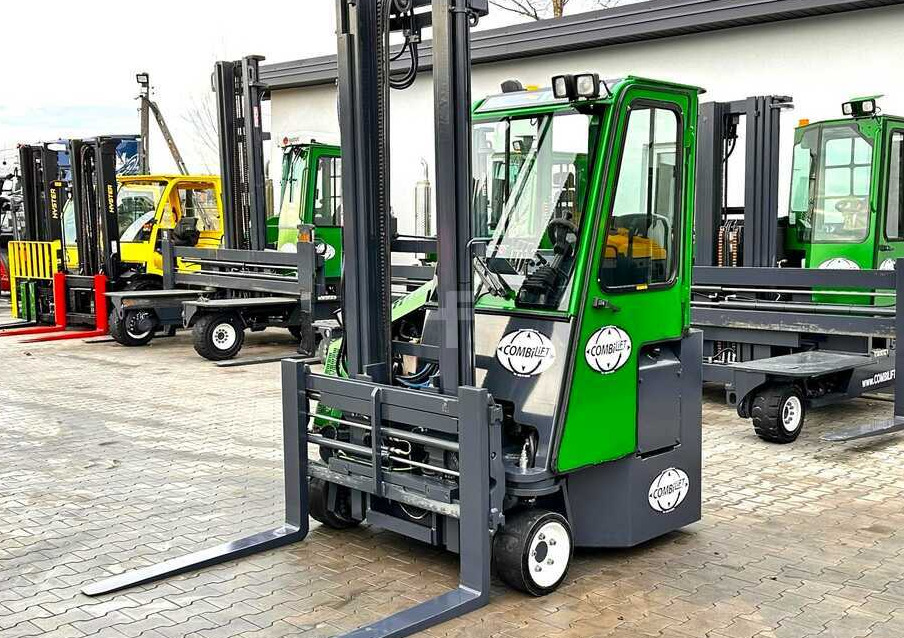Combilift Combilift C3000CB - DUPLEX 4000mm - Year 2015 - / CABIN - HEATING / ONLY 6546 MTH / EXCELLENT CONDITION / LIKE NEW! - 4방향 리치 트럭 : 사진 2 Combilift Combilift C3000CB - DUPLEX 4000mm - Year 2015 - / CABIN - HEATING / ONLY 6546 MTH / EXCELLENT CONDITION / LIKE NEW! - 4방향 리치 트럭 : 사진 2