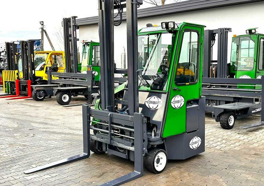 Combilift Combilift C3000CB - DUPLEX 4000mm - Year 2015 - / CABIN - HEATING / ONLY 6546 MTH / EXCELLENT CONDITION / LIKE NEW! - 4방향 리치 트럭 : 사진 1 Combilift Combilift C3000CB - DUPLEX 4000mm - Year 2015 - / CABIN - HEATING / ONLY 6546 MTH / EXCELLENT CONDITION / LIKE NEW! - 4방향 리치 트럭 : 사진 1