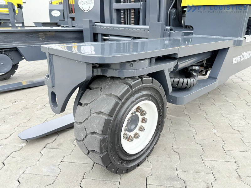 Combilift Combilift FOUR-WAY / MULTI-DIRECTIONAL FORKLIFT C4000 / GAS / DUPLEX 4600MM / ONLY 5614 OPERATING HOURS / FORK POSITIONER / FULL - 4방향 리치 트럭 : 사진 4 Combilift Combilift FOUR-WAY / MULTI-DIRECTIONAL FORKLIFT C4000 / GAS / DUPLEX 4600MM / ONLY 5614 OPERATING HOURS / FORK POSITIONER / FULL - 4방향 리치 트럭 : 사진 4
