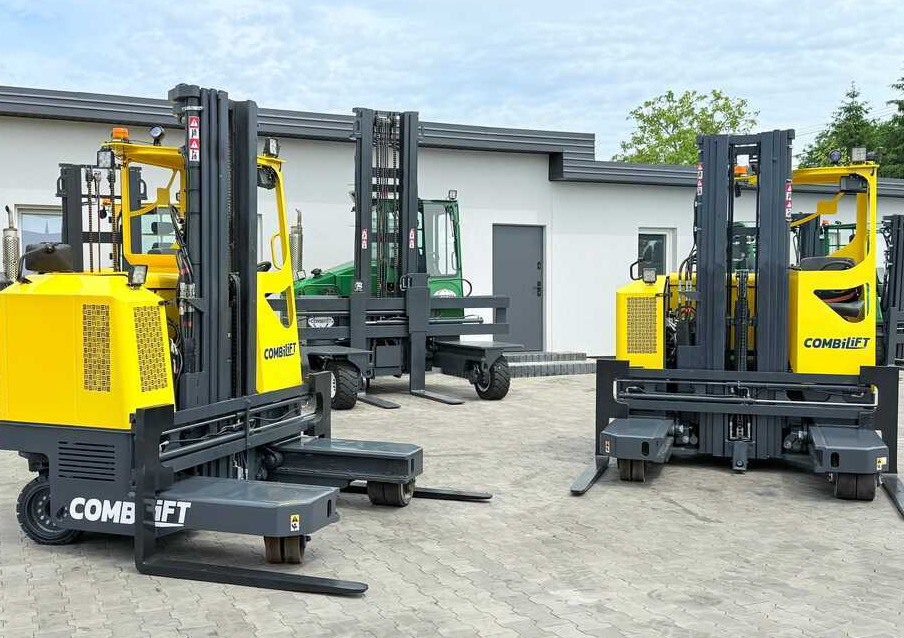 Combilift MR / ELECTRIC / TRIPLEX – 6000MM / FULL FREE LIFT / WIDE POSITIONER / FORK SIDESHIFT / ONLY 1400 HOURS / LIKE NEW - 4방향 리치 트럭 : 사진 3 Combilift MR / ELECTRIC / TRIPLEX – 6000MM / FULL FREE LIFT / WIDE POSITIONER / FORK SIDESHIFT / ONLY 1400 HOURS / LIKE NEW - 4방향 리치 트럭 : 사진 3