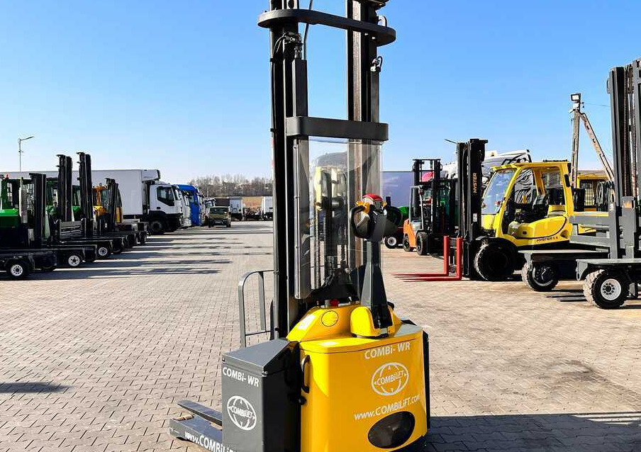 Combilift WR-4 / DUPLEX / 4.5M / 2017 / ONLY 30 HOURS / LIKE NEW / 1500KG - 스태커 : 사진 1 Combilift WR-4 / DUPLEX / 4.5M / 2017 / ONLY 30 HOURS / LIKE NEW / 1500KG - 스태커 : 사진 1