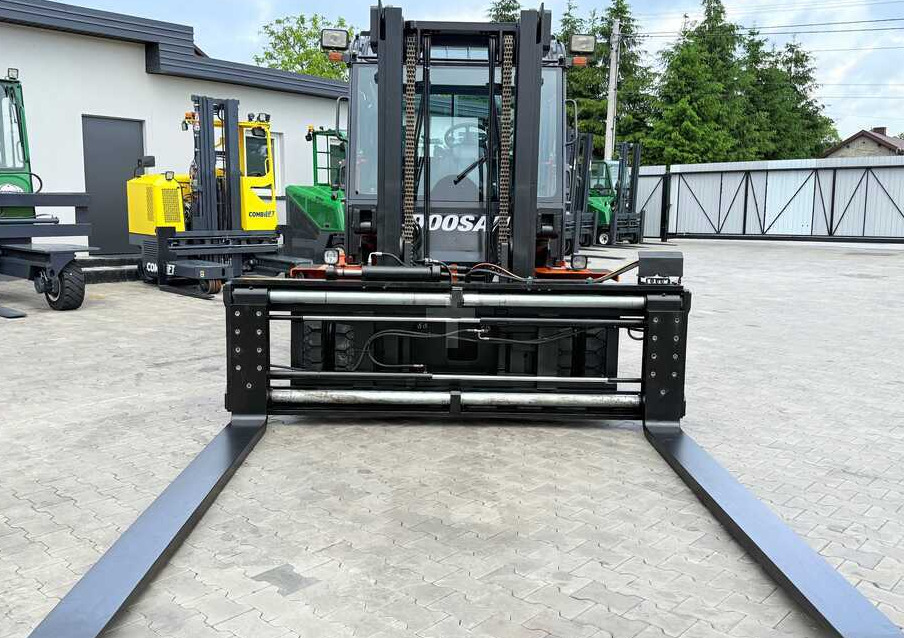 Doosan DOOSAN / DUPLEX 3000MM / SIDE SHIFT / FORK POSITIONER / 2500MM FORKS / 7000KG / CABIN / LIKE NEW - 디젤 지게차 : 사진 2 Doosan DOOSAN / DUPLEX 3000MM / SIDE SHIFT / FORK POSITIONER / 2500MM FORKS / 7000KG / CABIN / LIKE NEW - 디젤 지게차 : 사진 2