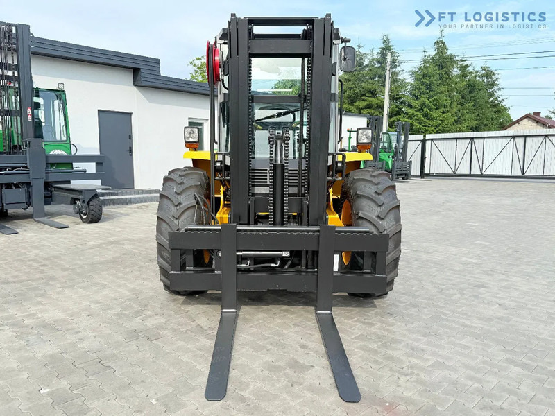 JCB 940 / DIESEL / TRIPLEX 4500MM / FORK POSITIONER / SIDE SHIFT / 4T / NEW TYRES / LIKE NEW 940 / DIESEL / TRIPLEX 4500MM / FORK PO - 지형 지게차 : 사진 4 JCB 940 / DIESEL / TRIPLEX 4500MM / FORK POSITIONER / SIDE SHIFT / 4T / NEW TYRES / LIKE NEW 940 / DIESEL / TRIPLEX 4500MM / FORK PO - 지형 지게차 : 사진 4