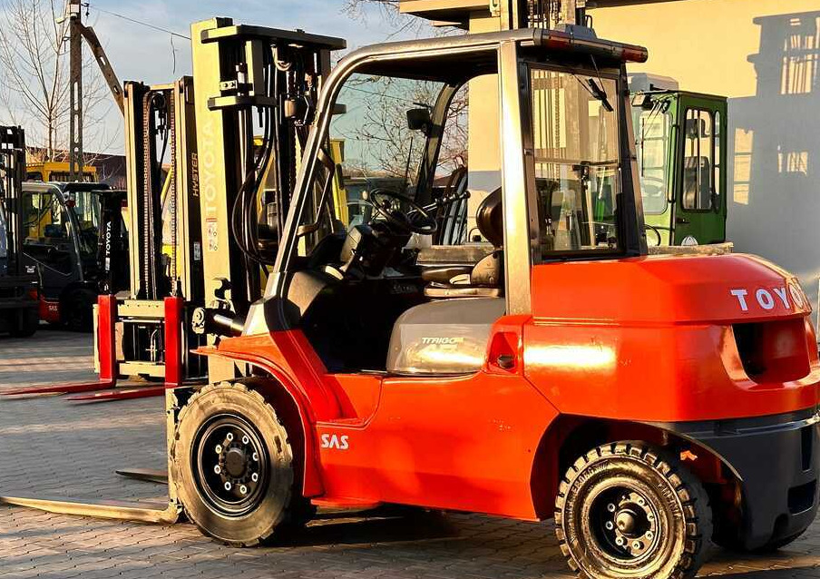 Toyota 42-4FD40 / DIESEL / 4500KG / DUPLEX / FORKS 1400MM / WELL-MAINTAINED - 디젤 지게차 : 사진 5 Toyota 42-4FD40 / DIESEL / 4500KG / DUPLEX / FORKS 1400MM / WELL-MAINTAINED - 디젤 지게차 : 사진 5