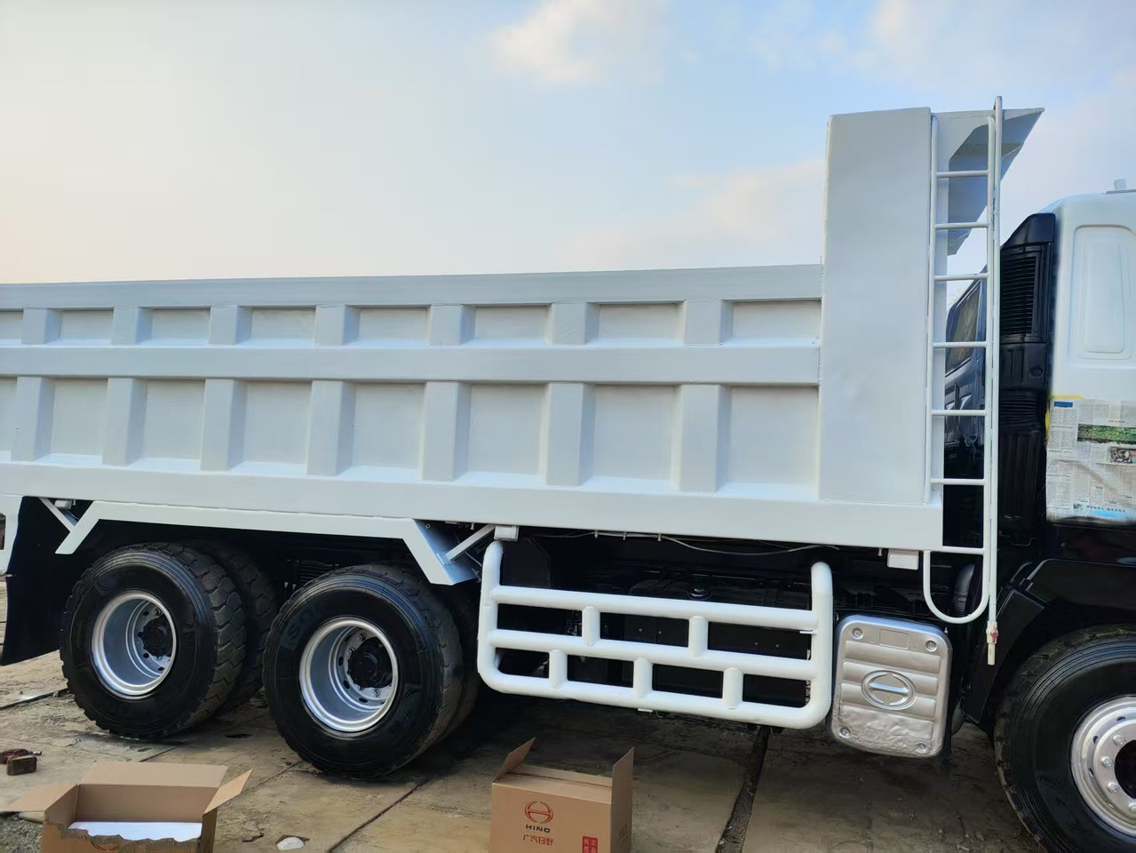 HINO HINO 700 - 덤프트럭 : 사진 5 HINO HINO 700 - 덤프트럭 : 사진 5