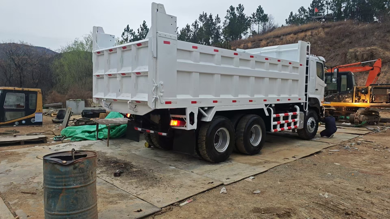 HINO HINO 700 - 덤프트럭 : 사진 4 HINO HINO 700 - 덤프트럭 : 사진 4