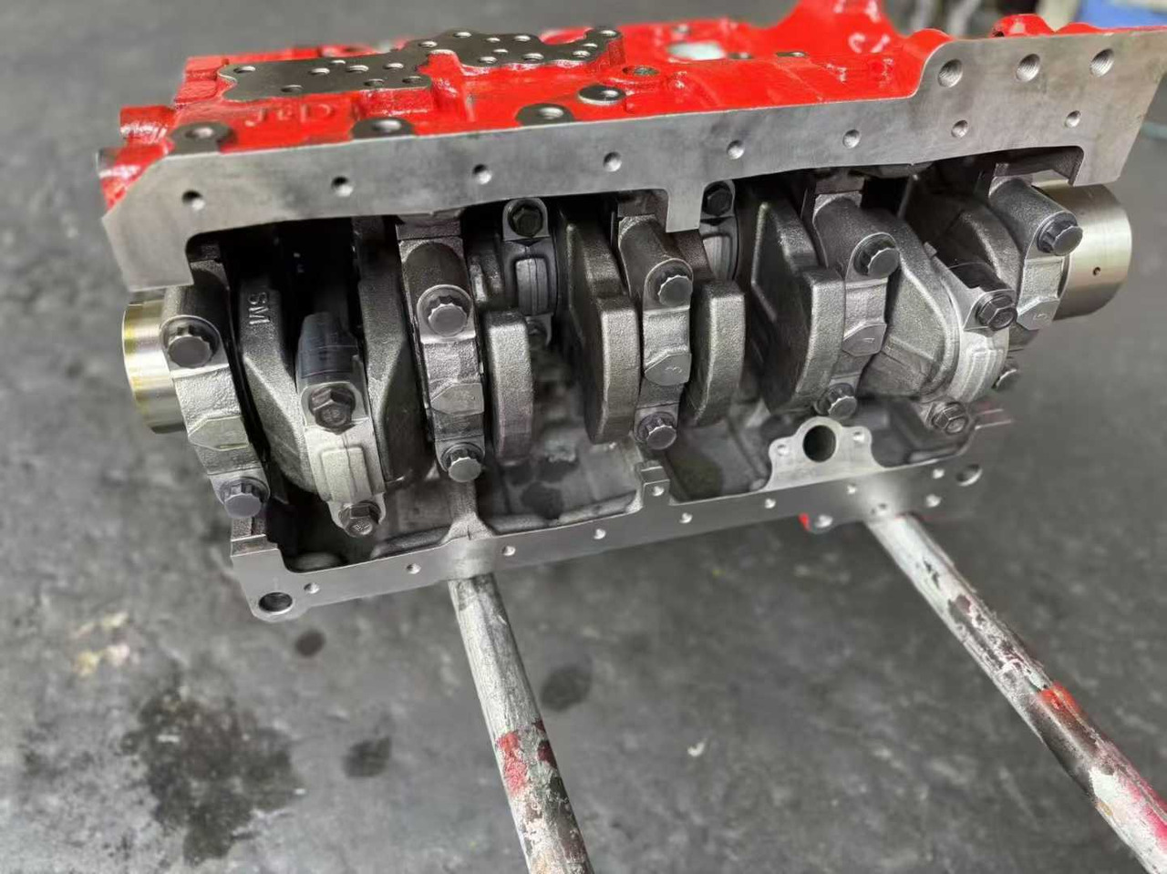 HINO J05E 11401-E0702 - 실린더 블록 굴착기 용 : 사진 2 HINO J05E 11401-E0702 - 실린더 블록 굴착기 용 : 사진 2