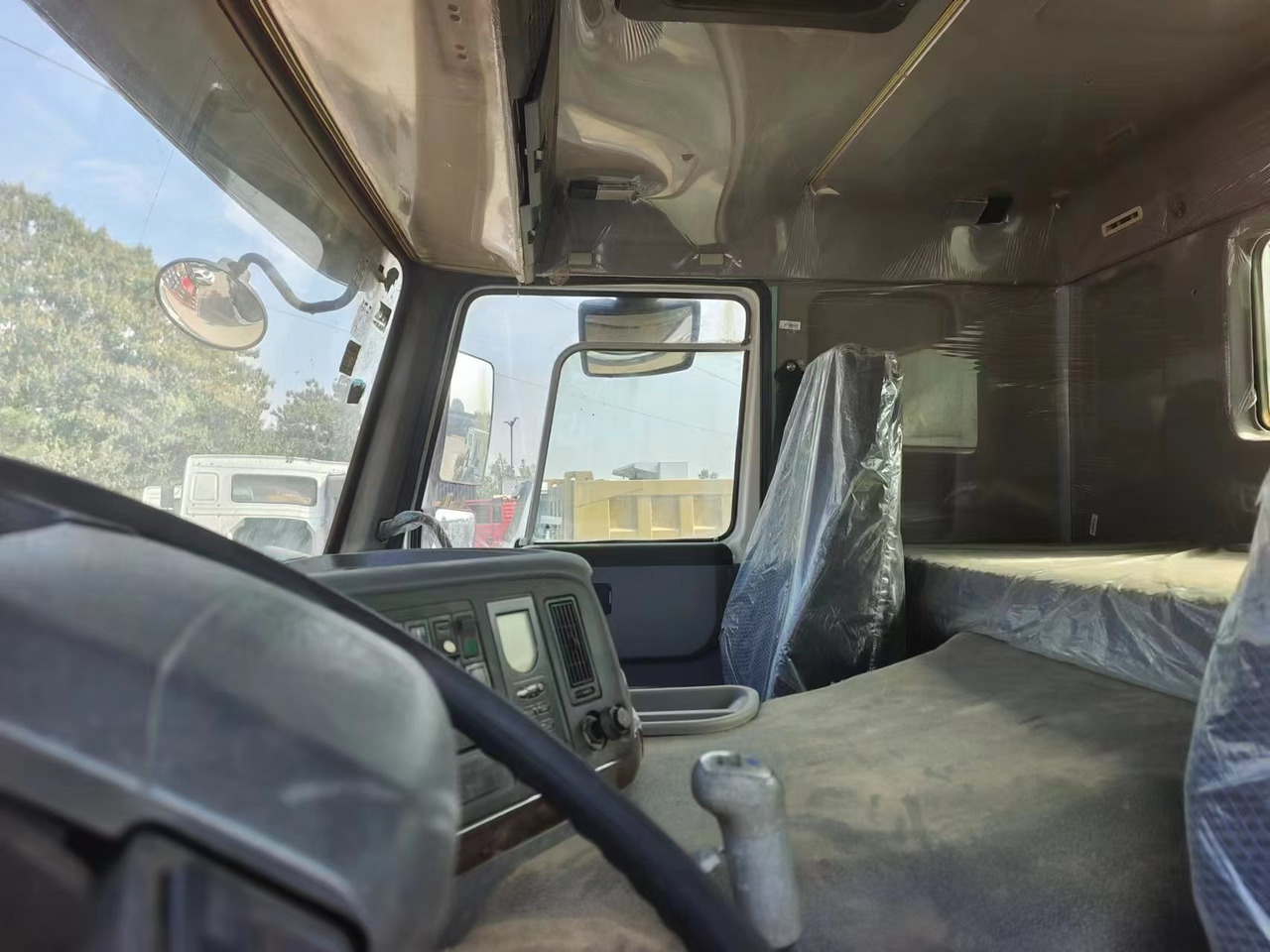 HOWO 6×4 ,20 cubic meters - 유조트럭 : 사진 2 HOWO 6×4 ,20 cubic meters - 유조트럭 : 사진 2