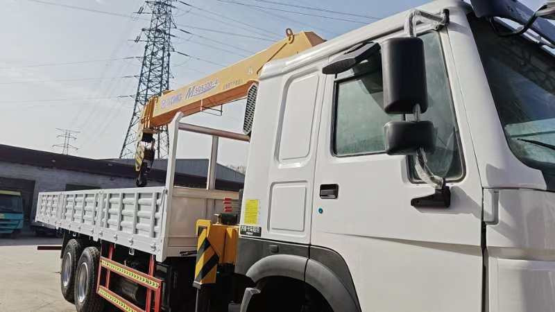 HOWO ,XCMG HOWO 375 engine,XCMG 12 tons crane truck - 크레인 트럭 : 사진 3 HOWO ,XCMG HOWO 375 engine,XCMG 12 tons crane truck - 크레인 트럭 : 사진 3