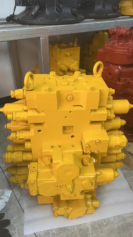 KOMATSU 723-48-26701 - 유압 밸브 굴착기 용 : 사진 2 KOMATSU 723-48-26701 - 유압 밸브 굴착기 용 : 사진 2
