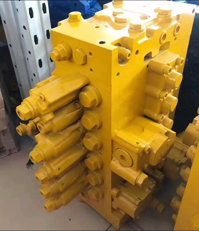 KOMATSU PC200-8 - 유압 밸브 굴착기 용 : 사진 1 KOMATSU PC200-8 - 유압 밸브 굴착기 용 : 사진 1