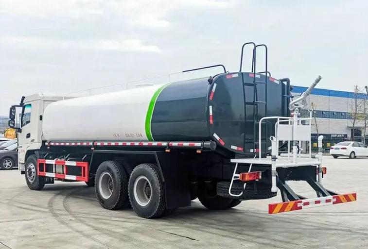 SHACMAN SHACMAN H3000 20 cubic meters tanker - 유조트럭 : 사진 4 SHACMAN SHACMAN H3000 20 cubic meters tanker - 유조트럭 : 사진 4
