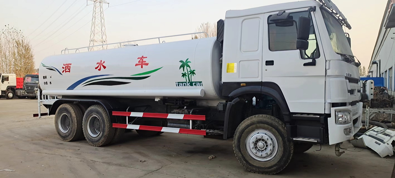 SINOTRUK 20 cubic meters tank - 유조트럭 : 사진 2 SINOTRUK 20 cubic meters tank - 유조트럭 : 사진 2