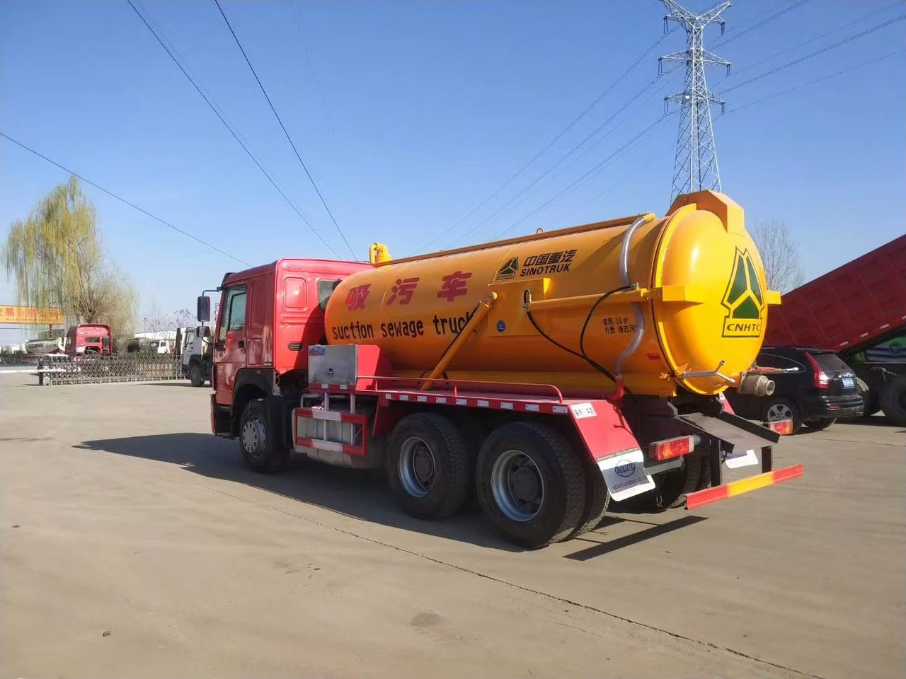 SINOTRUK SINOTRUK  336  suction sewage truck - 컨테이너 운반 장치/ 스와프 보디 트럭 : 사진 4 SINOTRUK SINOTRUK  336  suction sewage truck - 컨테이너 운반 장치/ 스와프 보디 트럭 : 사진 4
