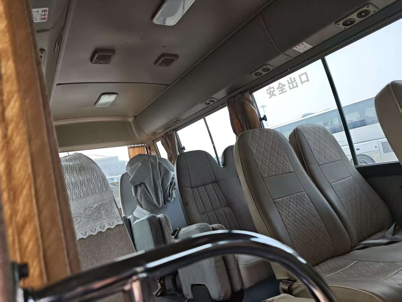 TOYOTA COASTER 23 seats - 대형 버스 : 사진 5 TOYOTA COASTER 23 seats - 대형 버스 : 사진 5