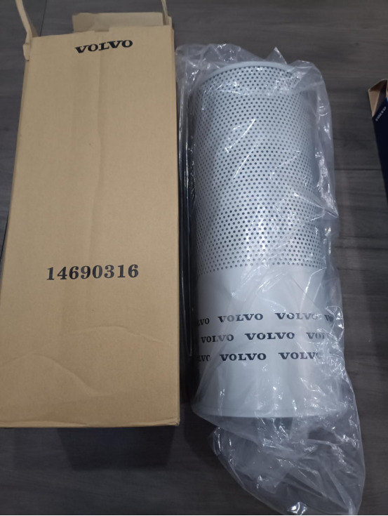 VOLVO 14690316 - 연료 필터 굴착기 용 : 사진 1 VOLVO 14690316 - 연료 필터 굴착기 용 : 사진 1