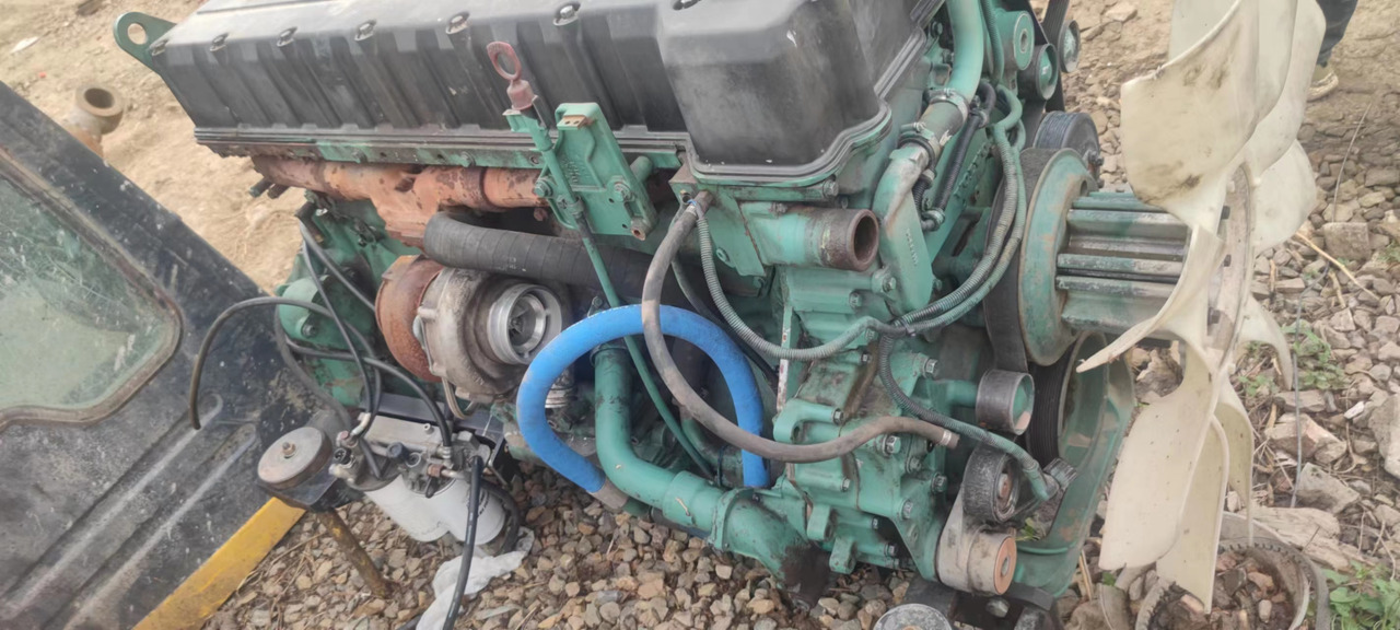 VOLVO D12D - 엔진 굴착기 용 : 사진 4 VOLVO D12D - 엔진 굴착기 용 : 사진 4