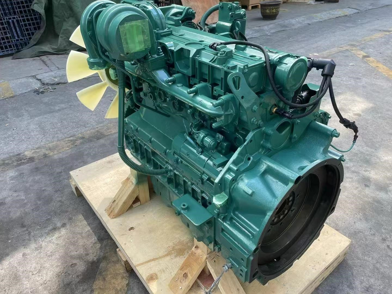 VOLVO D6D - 엔진 굴착기 용 : 사진 4 VOLVO D6D - 엔진 굴착기 용 : 사진 4