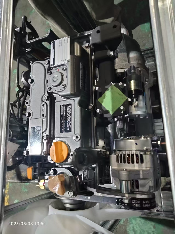 YANMAR 3TNV76 - 엔진 굴착기 용 : 사진 1 YANMAR 3TNV76 - 엔진 굴착기 용 : 사진 1