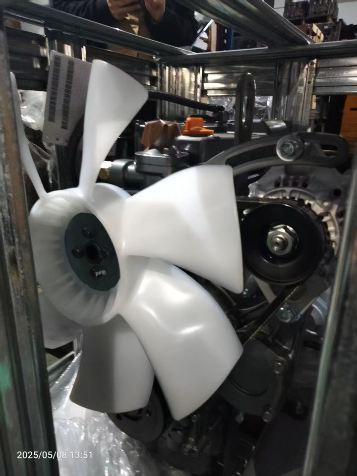 YANMAR 3TNV76 - 엔진 굴착기 용 : 사진 1 YANMAR 3TNV76 - 엔진 굴착기 용 : 사진 1