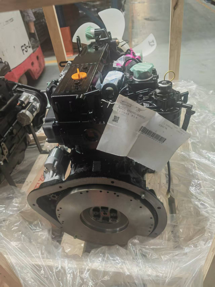 YANMAR 4TNE94 - 엔진 지게차 용 : 사진 1 YANMAR 4TNE94 - 엔진 지게차 용 : 사진 1