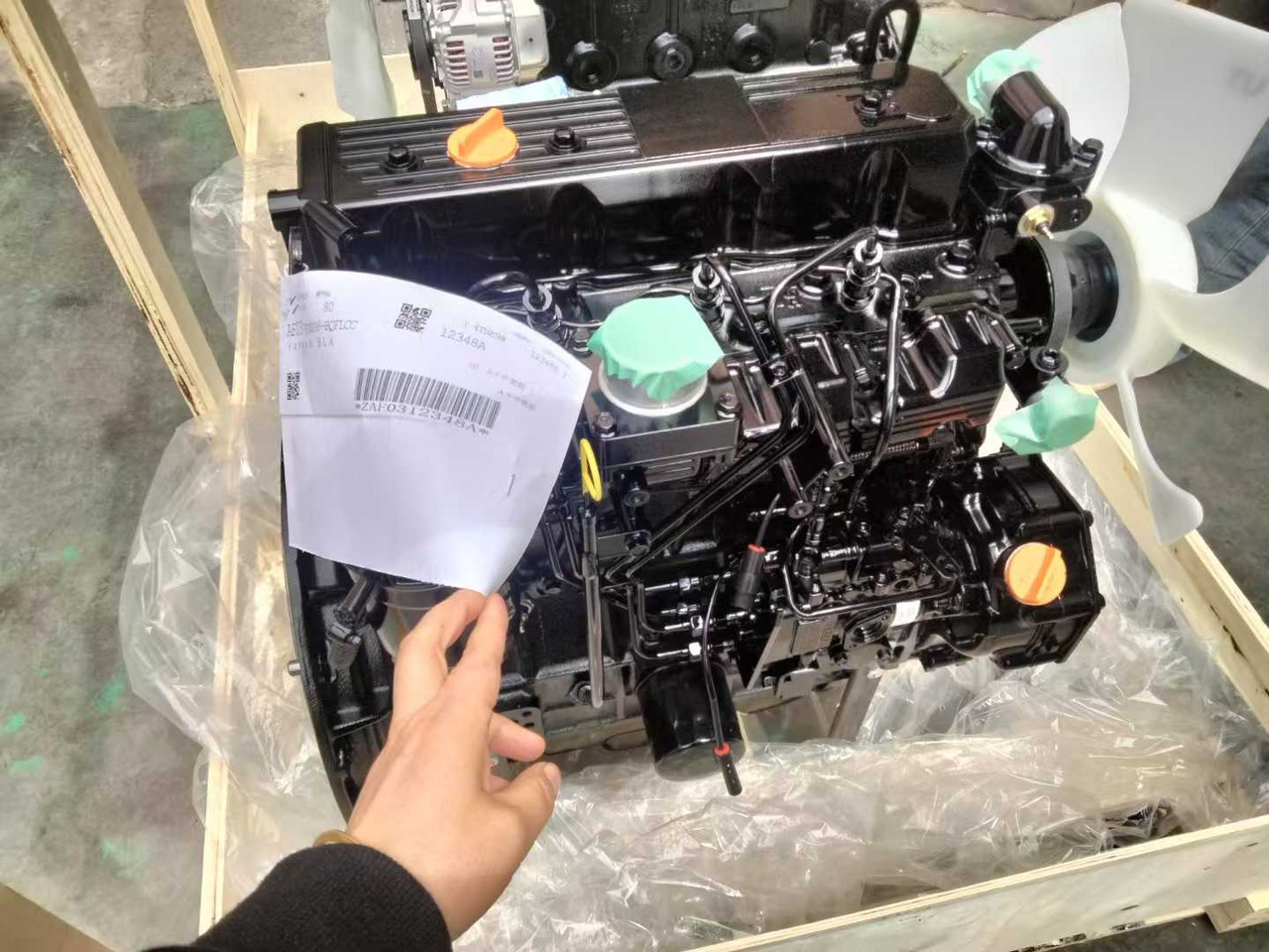 YANMAR 4TNE98 - 엔진 지게차 용 : 사진 2 YANMAR 4TNE98 - 엔진 지게차 용 : 사진 2