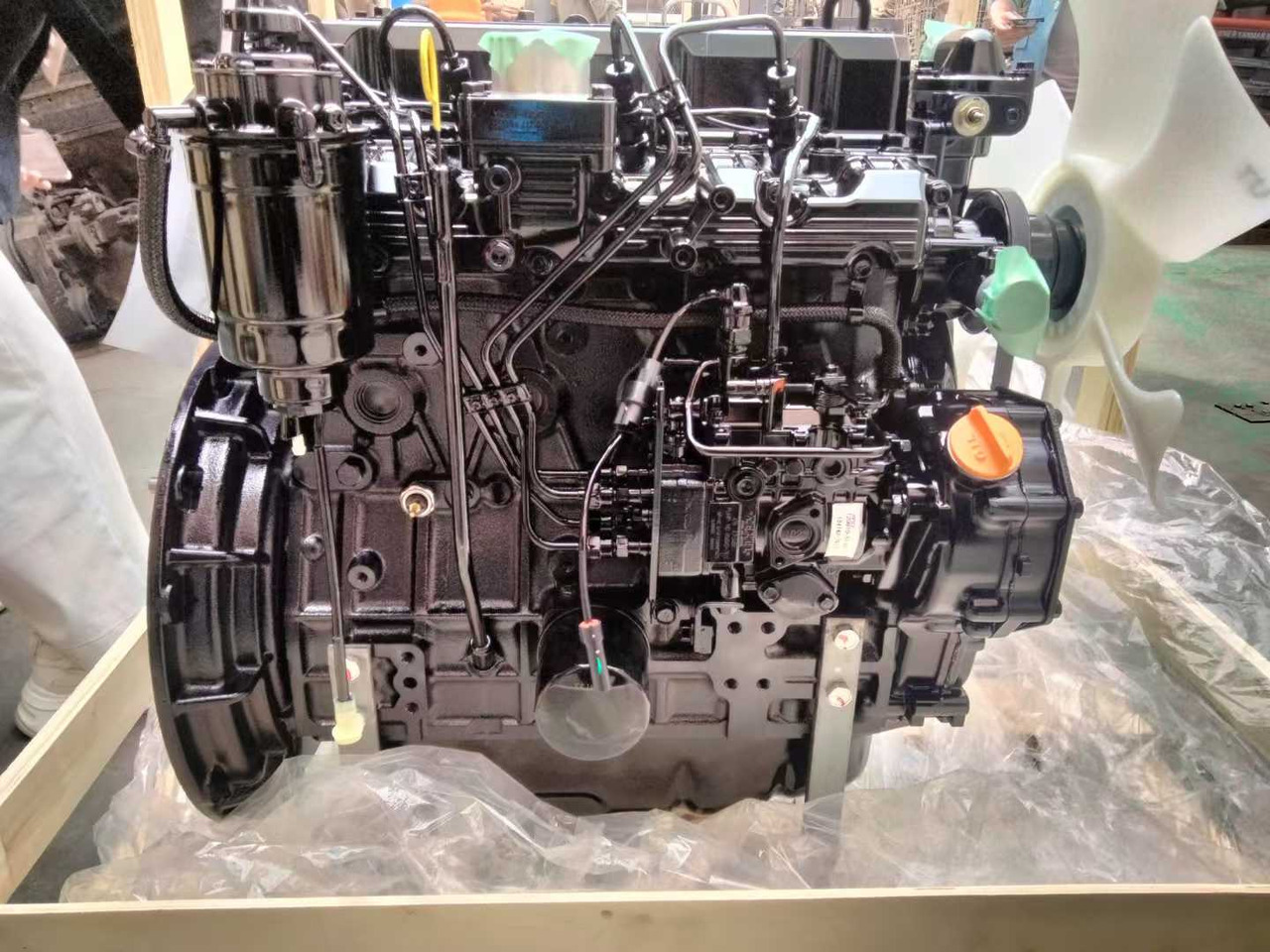 YANMAR 4TNE98 - 엔진 지게차 용 : 사진 3 YANMAR 4TNE98 - 엔진 지게차 용 : 사진 3