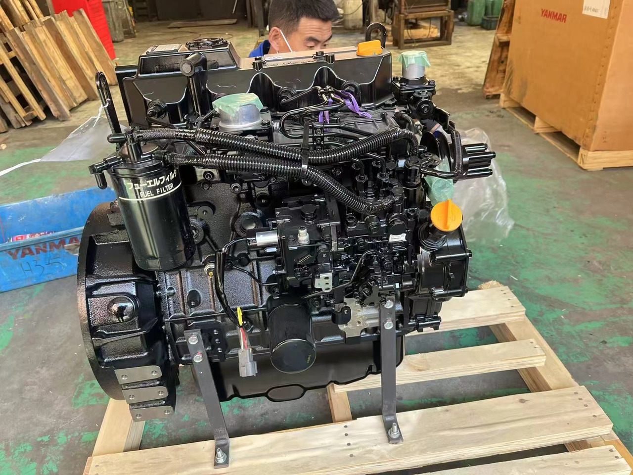 YANMAR 4TNV94L - 엔진 굴착기 용 : 사진 2 YANMAR 4TNV94L - 엔진 굴착기 용 : 사진 2