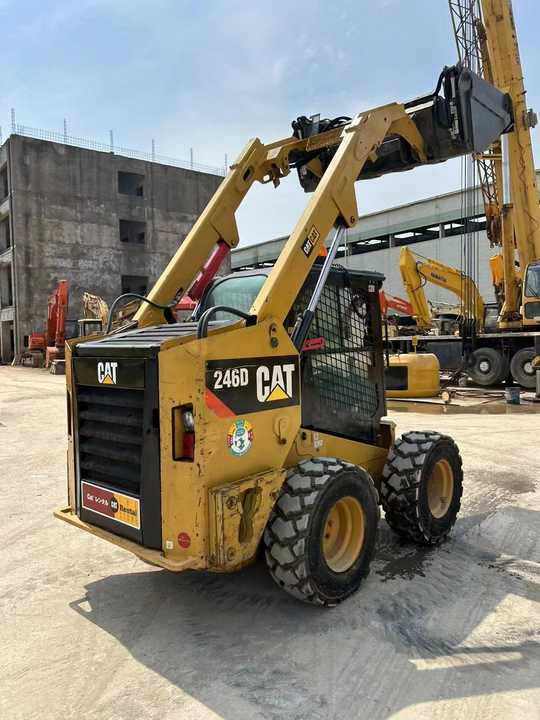 90% New Front Loader Tractor CAT 246D Skid Steer Loader / Used Cat 226B 246C 246d Mini Skid Steer Loader in Stock - 스키드 스티어 로더 : 사진 3 90% New Front Loader Tractor CAT 246D Skid Steer Loader / Used Cat 226B 246C 246d Mini Skid Steer Loader in Stock - 스키드 스티어 로더 : 사진 3