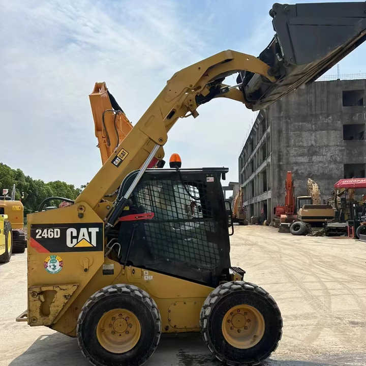 90% New Front Loader Tractor CAT 246D Skid Steer Loader / Used Cat 226B 246C 246d Mini Skid Steer Loader in Stock - 스키드 스티어 로더 : 사진 1 90% New Front Loader Tractor CAT 246D Skid Steer Loader / Used Cat 226B 246C 246d Mini Skid Steer Loader in Stock - 스키드 스티어 로더 : 사진 1