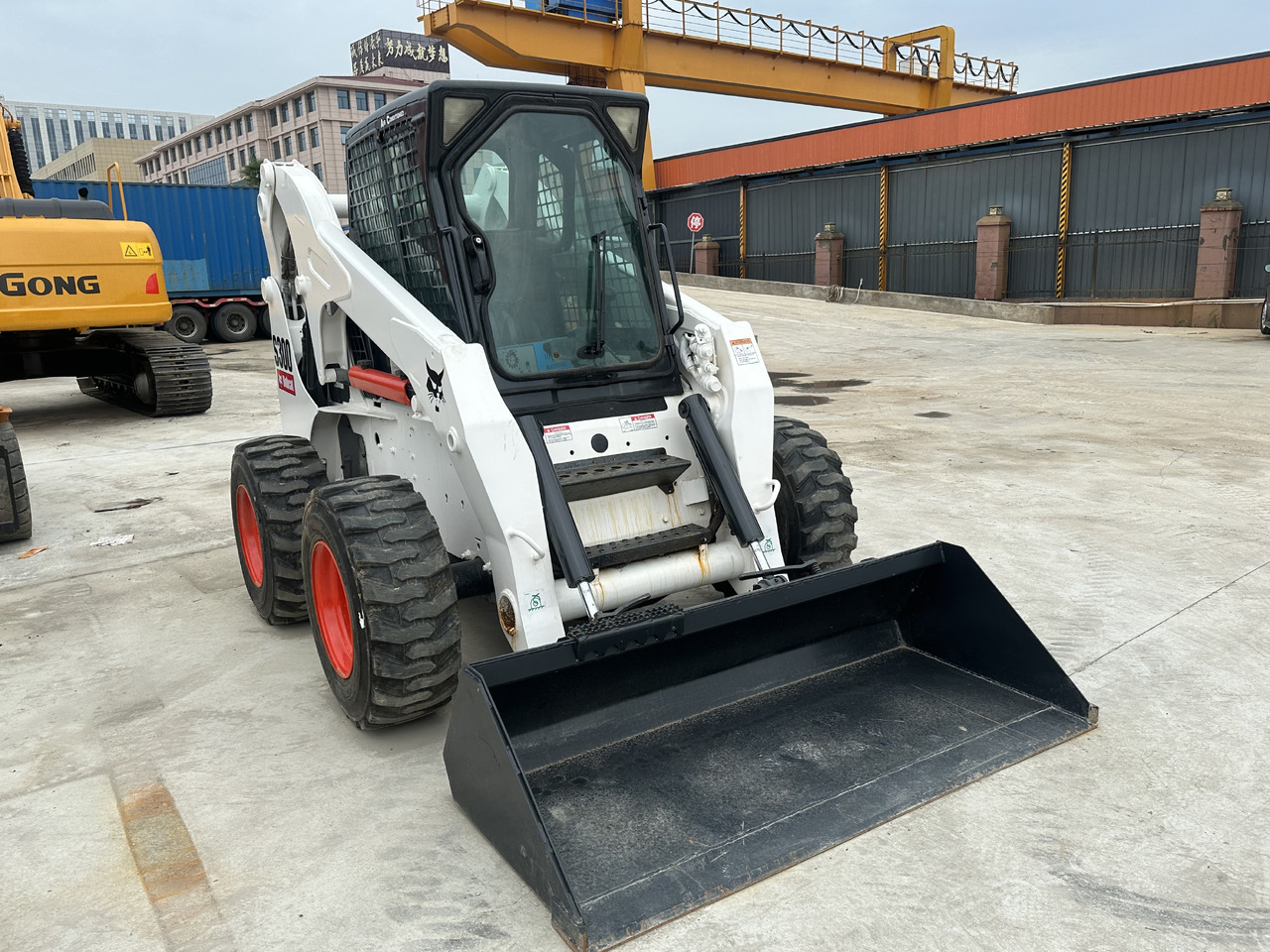 Second hand Hot sale skid-steers Bobcat S300 - 스키드 스티어 로더 : 사진 3 Second hand Hot sale skid-steers Bobcat S300 - 스키드 스티어 로더 : 사진 3