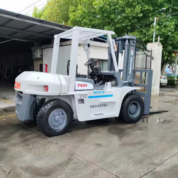 TCM 70 Diesel Forklift 7 Ton | Heavy-Duty Industrial Forklift | Warehouse/Construction Equipment - 지게차 : 사진 1 TCM 70 Diesel Forklift 7 Ton | Heavy-Duty Industrial Forklift | Warehouse/Construction Equipment - 지게차 : 사진 1