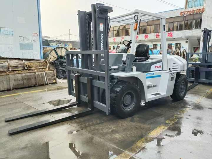TCM 70 Diesel Forklift 7 Ton | Heavy-Duty Industrial Forklift | Warehouse/Construction Equipment - 지게차 : 사진 3 TCM 70 Diesel Forklift 7 Ton | Heavy-Duty Industrial Forklift | Warehouse/Construction Equipment - 지게차 : 사진 3