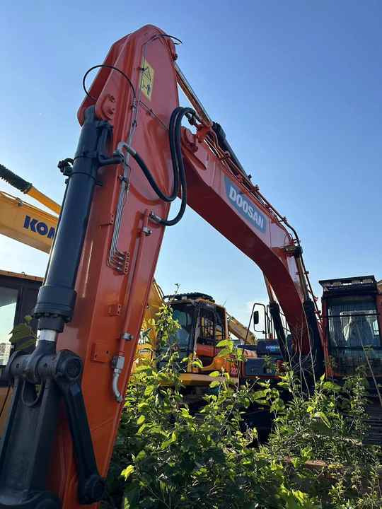 Used Digger DOOSAN DX300 Construction Machinery Construction Digger Used DOOSAN DX300 Cheap Excavator - 크롤러 굴삭기 : 사진 5 Used Digger DOOSAN DX300 Construction Machinery Construction Digger Used DOOSAN DX300 Cheap Excavator - 크롤러 굴삭기 : 사진 5