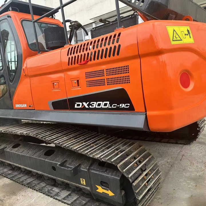 Used Digger DOOSAN DX300 Construction Machinery Construction Digger Used DOOSAN DX300 Cheap Excavator - 크롤러 굴삭기 : 사진 1 Used Digger DOOSAN DX300 Construction Machinery Construction Digger Used DOOSAN DX300 Cheap Excavator - 크롤러 굴삭기 : 사진 1