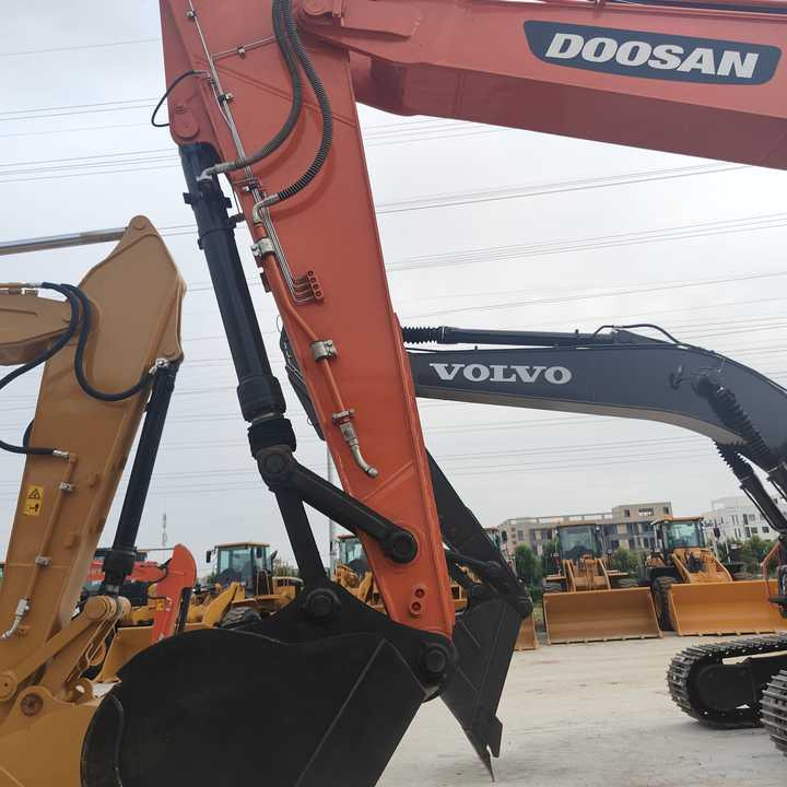 Used Digger DOOSAN DX300 Construction Machinery Construction Digger Used DOOSAN DX300 Cheap Excavator - 크롤러 굴삭기 : 사진 5 Used Digger DOOSAN DX300 Construction Machinery Construction Digger Used DOOSAN DX300 Cheap Excavator - 크롤러 굴삭기 : 사진 5