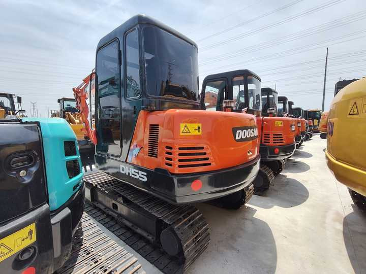 Used Digger Doosan Dh55 Construction Machinery Construction Digger Used Doosan Dh55 Cheap Excavator - 크롤러 굴삭기 : 사진 2 Used Digger Doosan Dh55 Construction Machinery Construction Digger Used Doosan Dh55 Cheap Excavator - 크롤러 굴삭기 : 사진 2
