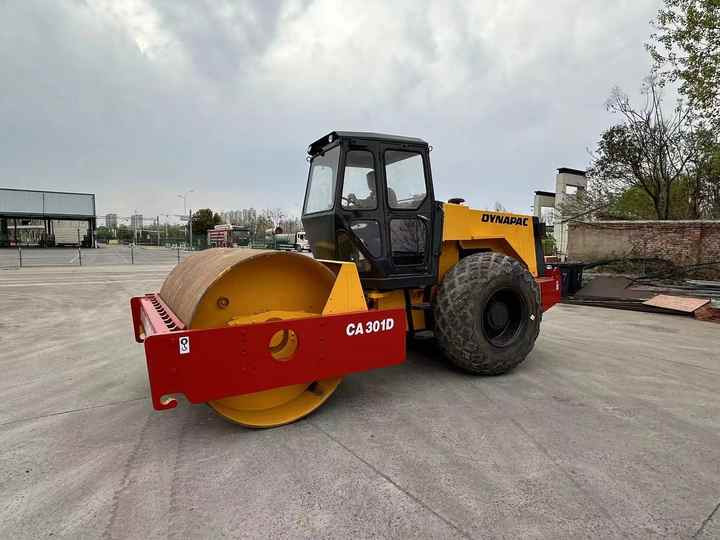 Used Dynapac CA301 Vibratory Roller with Less Working Time and Superior Performance Used Dynapac 251d/301D Roller for Sale - 로드 롤러 : 사진 3 Used Dynapac CA301 Vibratory Roller with Less Working Time and Superior Performance Used Dynapac 251d/301D Roller for Sale - 로드 롤러 : 사진 3