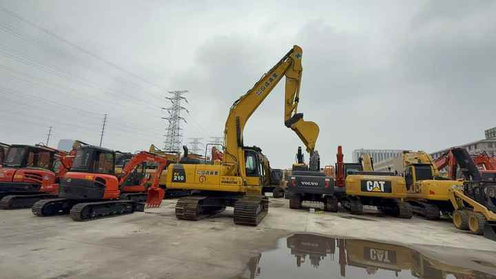 Used Good Quality Japan Original PC210-8 in Good Condition PC210-8 Komatsu - 크롤러 굴삭기 : 사진 4 Used Good Quality Japan Original PC210-8 in Good Condition PC210-8 Komatsu - 크롤러 굴삭기 : 사진 4